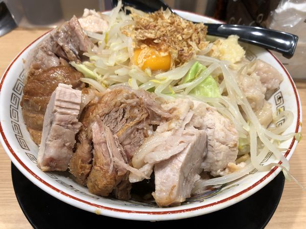 「小ブタ汁なしニンニク少しアブラ」@豚山 武蔵小杉店の写真