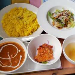 Ａランチ（バターチキンカレー、タンドリーチキン） ￥830