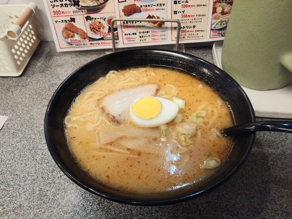 「辛子みそラーメン　大盛　858円」@頓珍館の写真