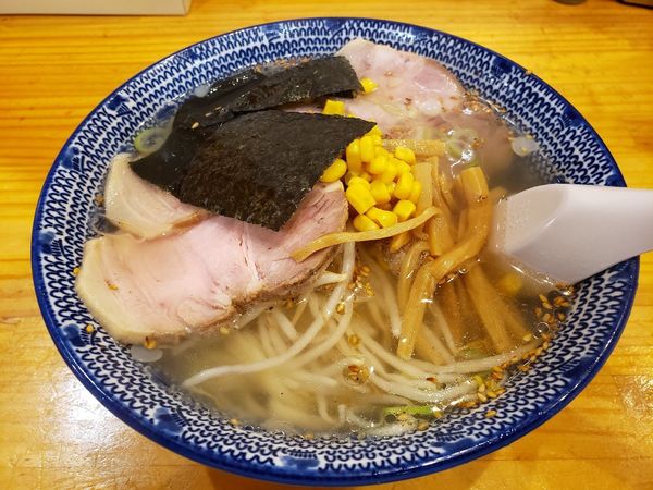 「塩チャーシュー麺」@手打ちラーメン 本丸の写真