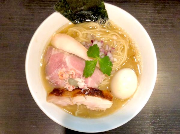 「★＜恒例月1限定＞特製 蟹出汁塩中華蕎麦🍜¥1,350」@麺処 夏海の写真