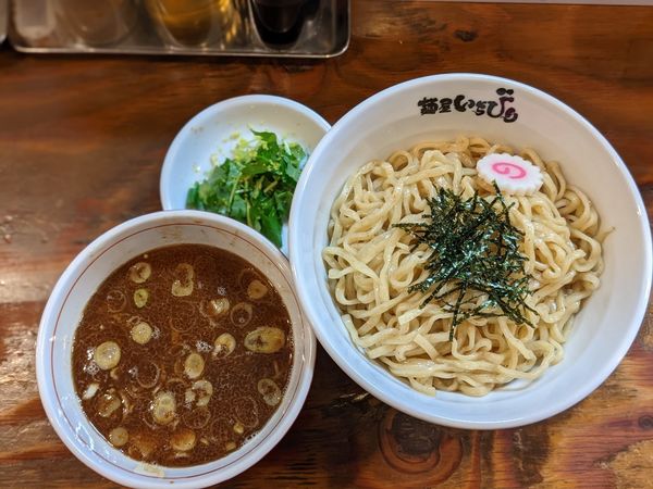「つけ麺300gゆず三つ葉」@麺屋いちびりの写真