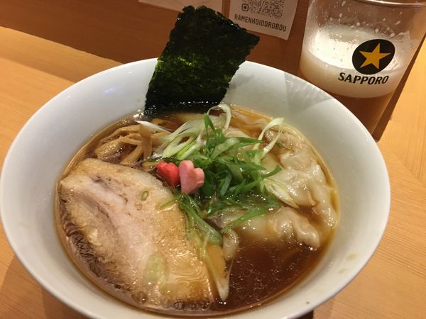 「醤油らぁ麺+ワンタン」@らぁ麺 恋泥棒の写真