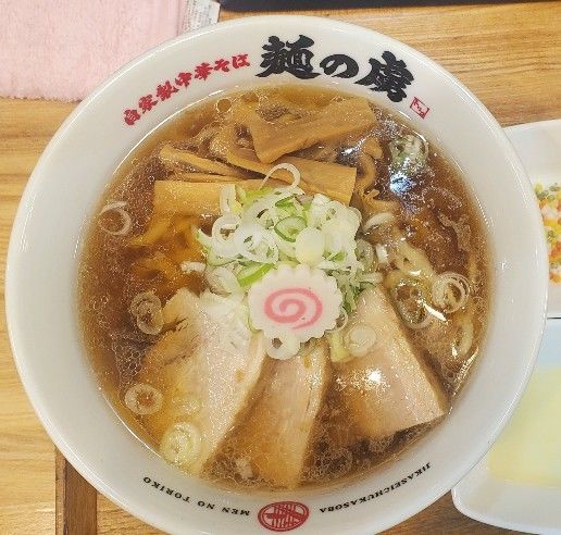「手揉み中華そば(大盛)」@自家製中華そば 麺の虜の写真