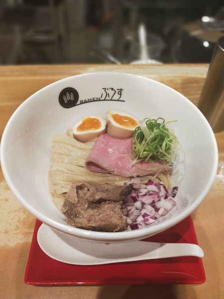 「牛白湯つけ麺燻玉のせ　1000円」@Ramenぶろすの写真