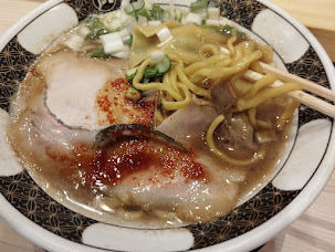 「凄い煮干しらぁー麺(890)」@鮨とラーメン うおがしや 鶴屋町店の写真