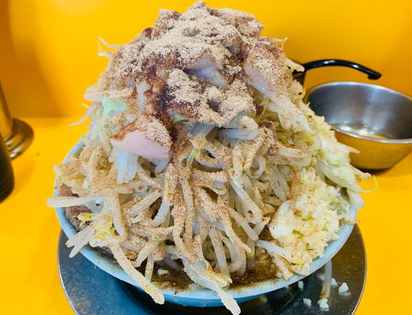 「小ラーメン　ニンニクアブラマシマシヤサイスクナメ」@ラーメン二郎 八王子野猿街道店2の写真