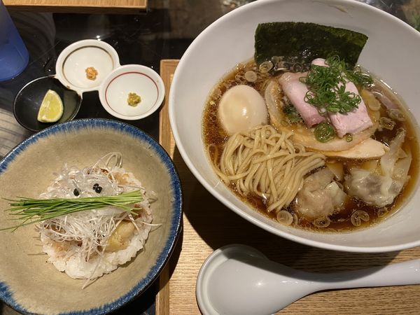 「裏Q限定 煮干わんたんちゃあしゅう麺+地鶏の炭焼飯2050+」@Japanese Ramen Noodle Lab Qの写真