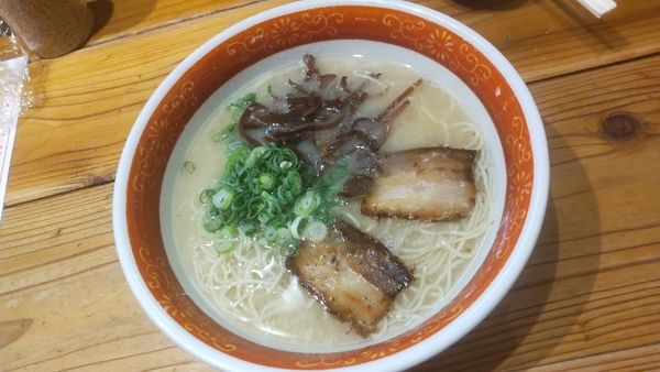 「博多ラーメン」@めんくいや 博多駅東店の写真