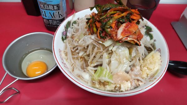 「小ラーメン(麺半分)＋九条ニラキムチ＋生たまご」@ラーメン二郎 湘南藤沢店の写真