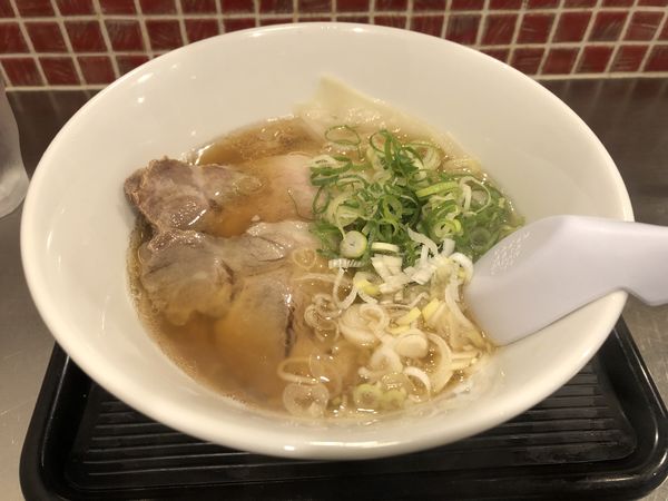 「しじみ雲呑らーめん」@麺屋恵生の写真