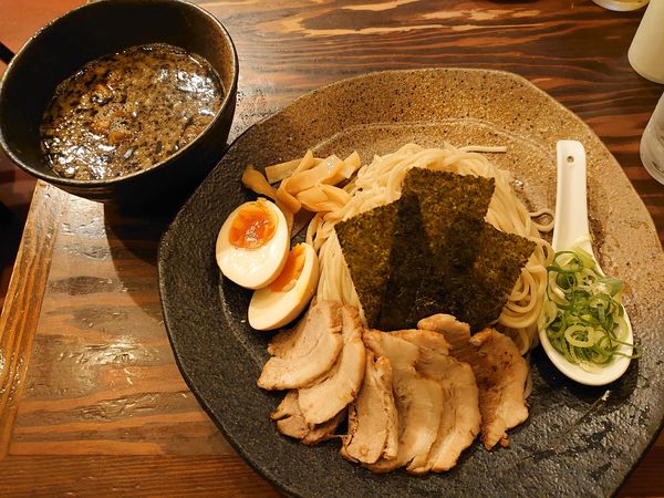 「つけ麺もつ 並スペシャル」@龍の家 新宿小滝橋通り店の写真