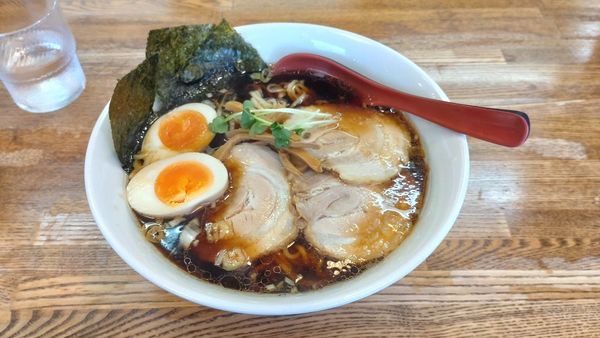 「特製黒醤油らーめん」@らーめん一芯の写真