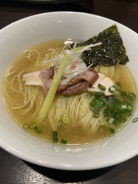 「塩ラーメン」@らぁ麺 鬼滅の桜の写真