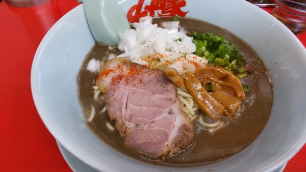 「【期間限定】鬼煮干しラーメン880円」@山岡家 柏店の写真