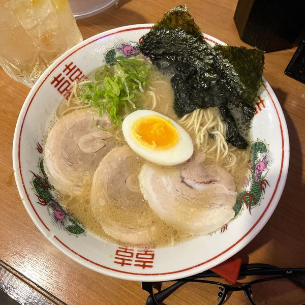 「豚骨ラーメン（並）」@豚骨発祥 久留米ラーメン くるめやの写真