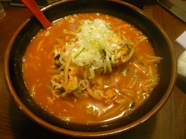 「野菜ラーメン（辛味噌、麺少なめ）」@中華栄雅の写真