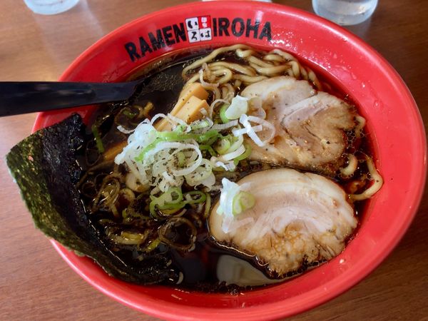「富山ブラックらーめん(並) 850円」@麺家いろは 射水本店の写真