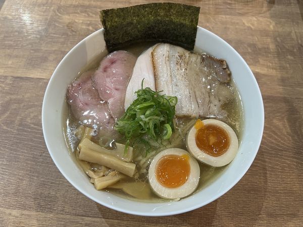 「特製貝出汁塩ラーめん」@貝出汁ラーめん クラムの写真