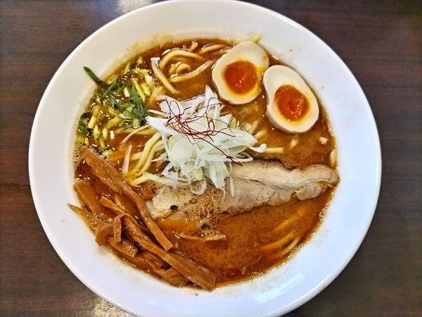 「味玉辛らーめん」@らーめんONEの写真