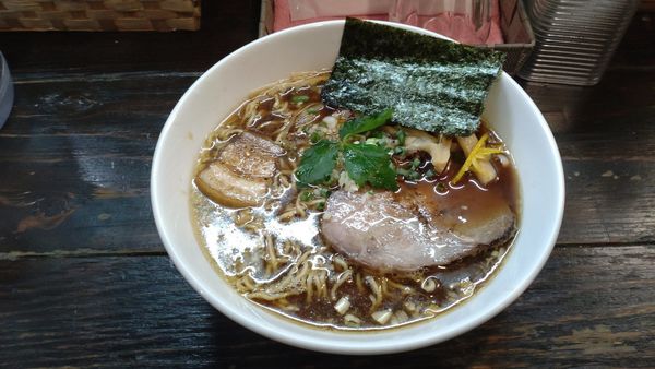 「醤油中華そば　穂先メンマ追加」@中華そば こむぎの写真