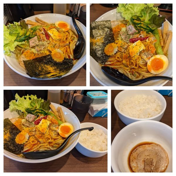 「【限定】攻めすぎたカレーらぅめん特盛(辣油増し)＋ライス」@狼煙 東大宮店の写真