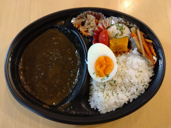 「（テイクアウト）ＵＭＡＭＩ出汁かれーごはん　１０８０円」@UMAMI食堂 捷の詩の写真