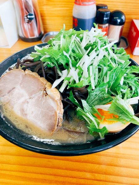 「塩豚骨キクラゲラーメン」@豚骨ラーメン 新井商店の写真