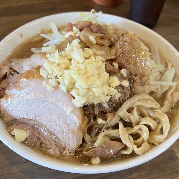 「ラーメン 300g（ニンニク少なめ・アブラ増し）」@男気らーめん アカギの写真