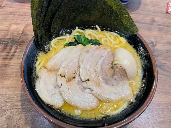 「醤油MAXラーメン」@横濱家系ラーメン 前田家の写真