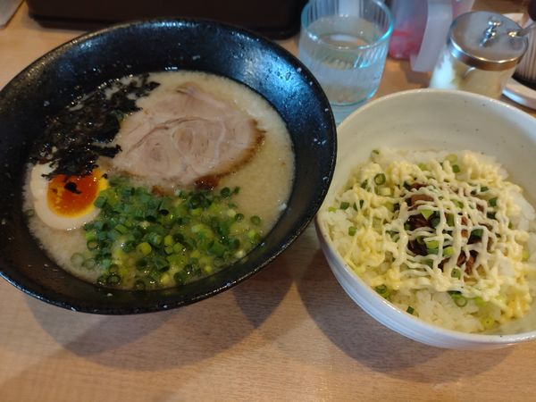 「たつ蔵(白)＋たつ丼」@麺工房 たつ蔵の写真