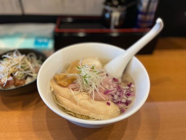 「特製塩らぁ麺〜ポルチーニ香る〜¥980」@らぁ麺半七 和田町店の写真