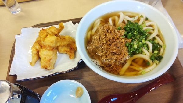 「かしわうどんととり天」@小倉肉うどんパンチの写真