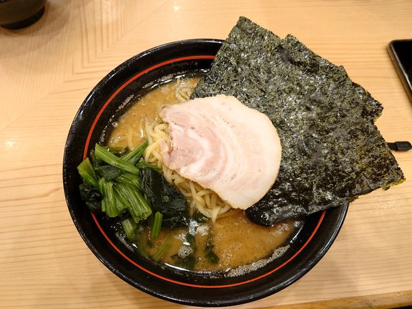 「ラーメン￥650(ライスサービス)」@家系 麺場寺井の写真
