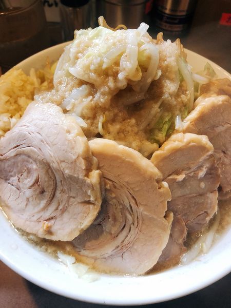 「ラーメンとチャーシュー」@ラーメン どんの写真