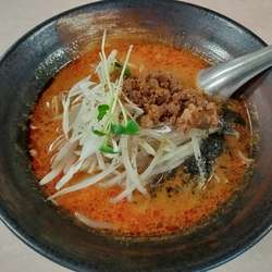 四川黒芝麻担々麺