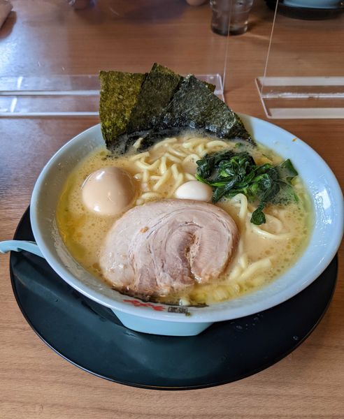 「ラーメン + 味玉」@町田商店 浦和店の写真