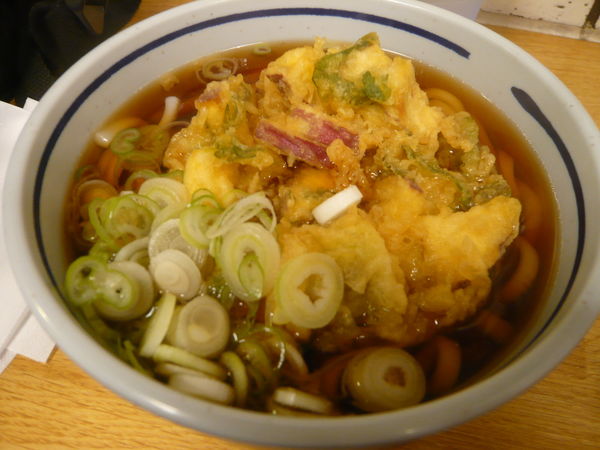 「さいたまうどん」@駅そば大宮の写真