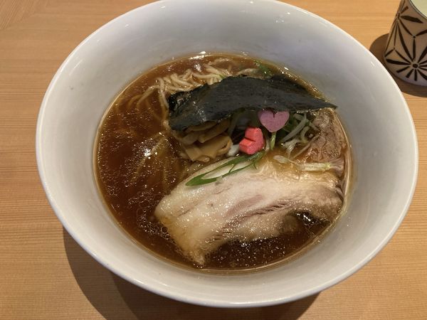 「醤油らぁ麺」@らぁ麺 恋泥棒の写真