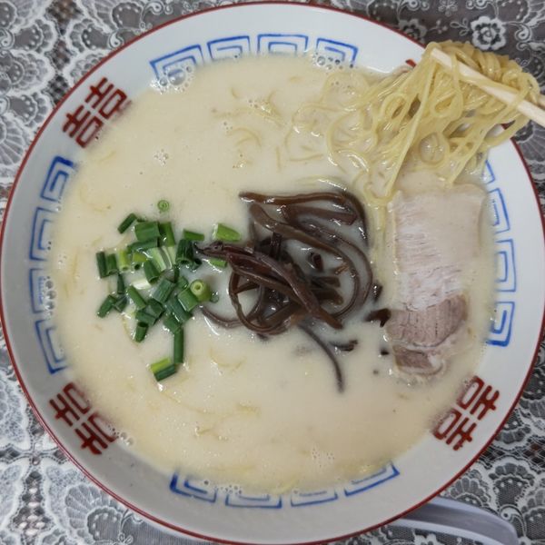 「ラーメン(800円)」@博多元気一杯‼︎の写真