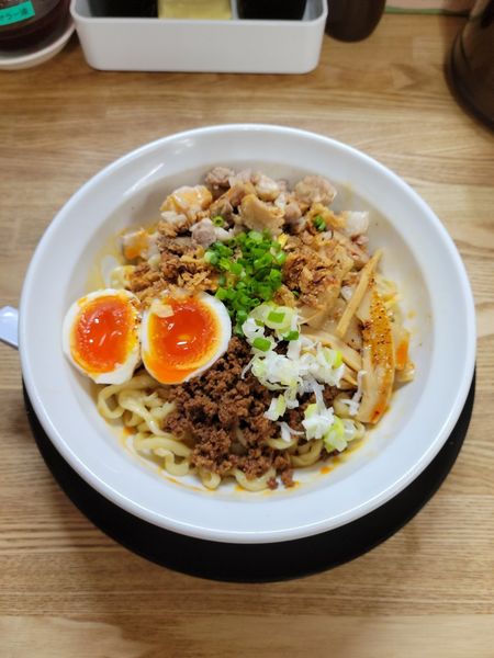 「ラー油そば」@青竹手打ち佐野らーめん 晴れる屋の写真