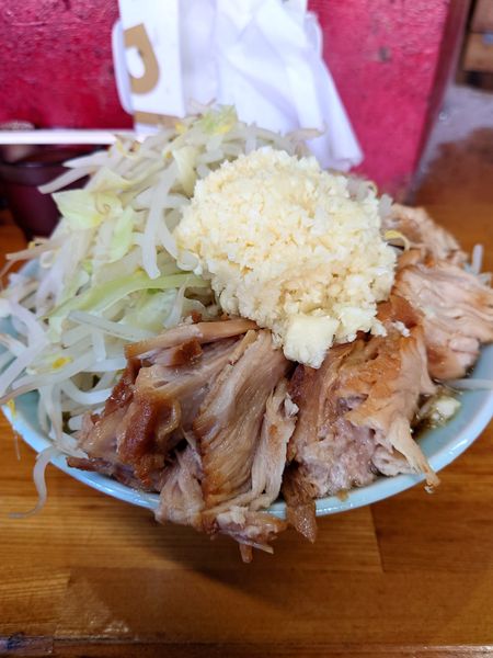 「チャーシュー麺　野菜マシ  ニンニク」@ラーメン髭の写真