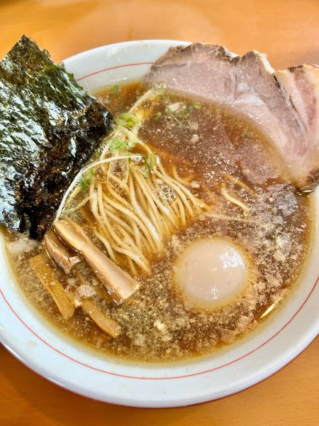 「ラーメン+味玉」@らーめん マル汁屋の写真