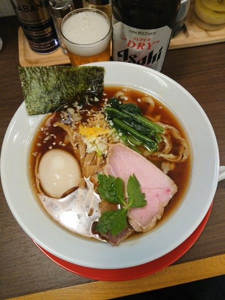 「瓶ビール(中瓶)＋手打ち中華そば(醤油)＋味付け玉子」@中華そば 麦笑 本所吾妻橋店の写真