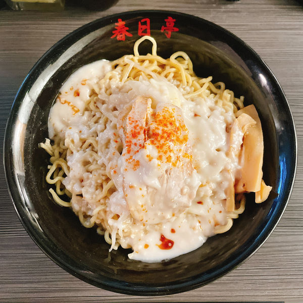 「鳥豚油そば特盛+卵かけご飯セット」@油そば専門店 春日亭 秋葉原店の写真