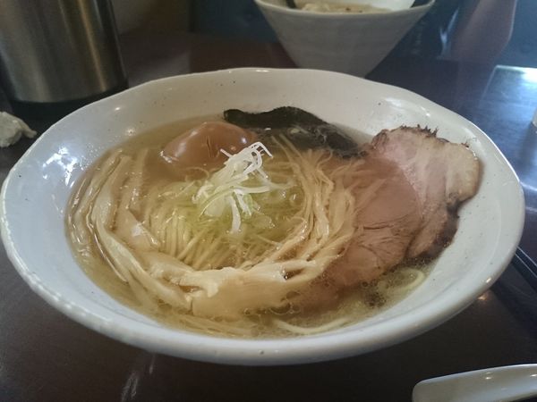 「塩らーめん」@上州地鶏らーめん まるわの写真