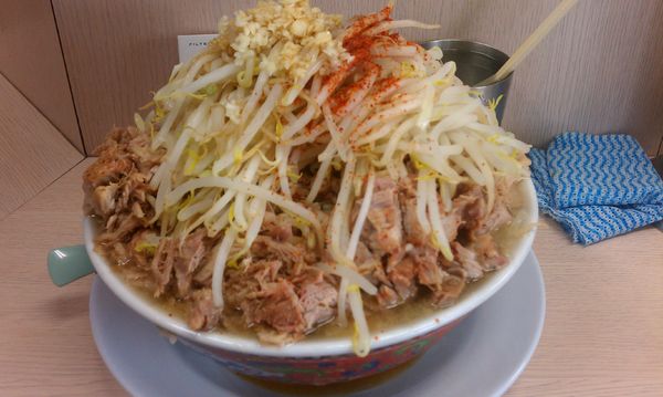 「ドカ盛ラーメン　［麺マシ］」@ラーメン二郎 高田馬場店の写真