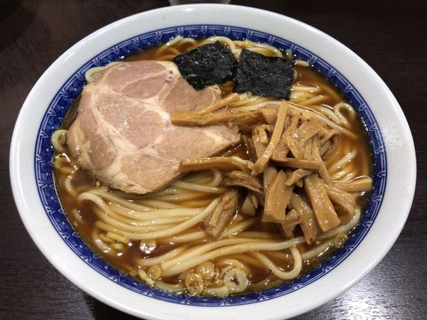 「ラーメン(中) 850円」@中華そば べんてんの写真