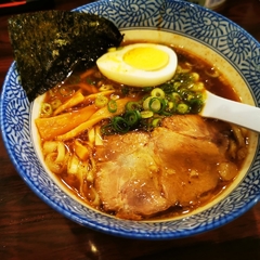 醤油らーめん かまやつの画像