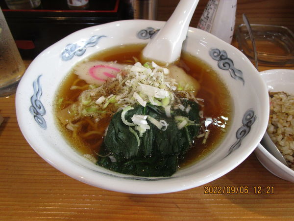 「ラーメンと半チャーハンのセット 880円」@中華料理 光龍の写真